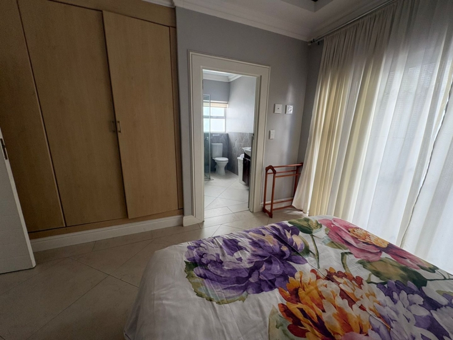 To Let 2 Bedroom Property for Rent in Camps Bay Western Cape